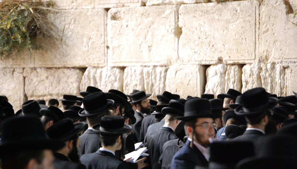 judíos en el muro de los lamentos