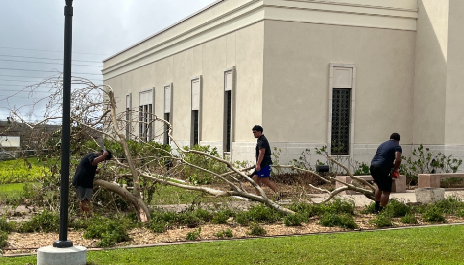Templo de Yigo Guam después del tifón