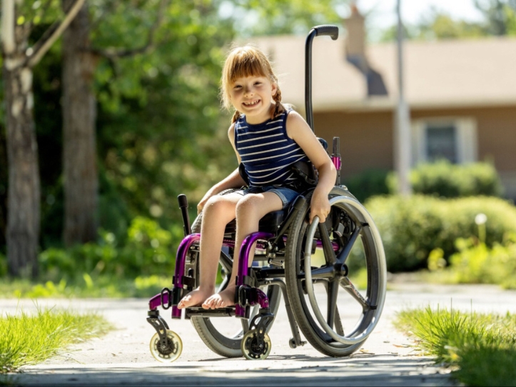  Willa Mason en su silla de ruedas